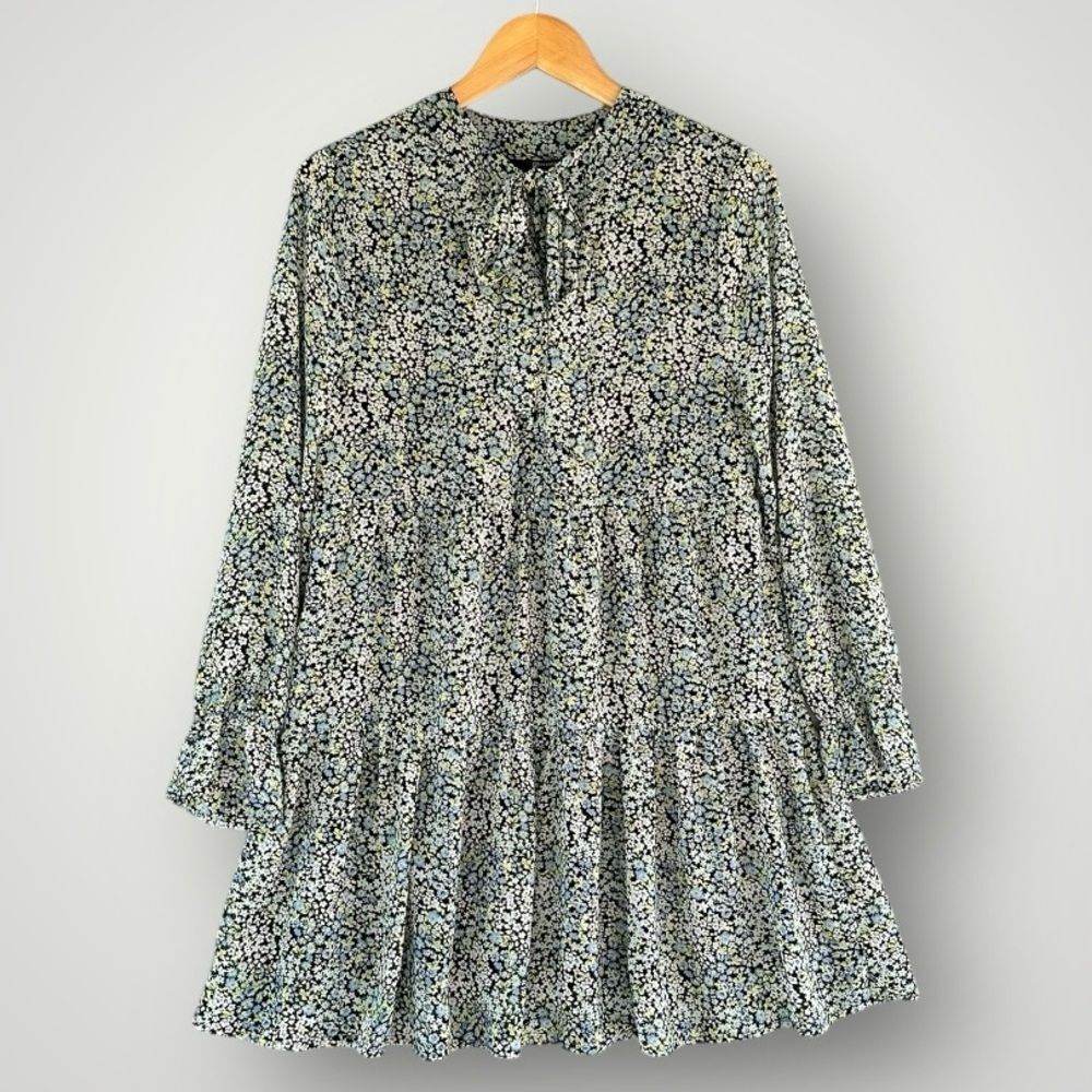 🎉5 for $45🎉Versona floral dress size s